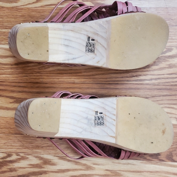 BEEK SANDALS - Picture 4 of 5